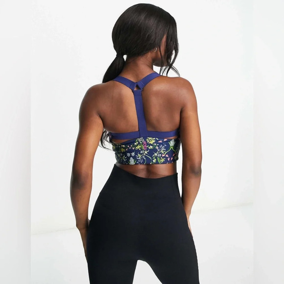 ASOS 4505 Mid Impact Floral Sports Bra - Picture 2 of 11